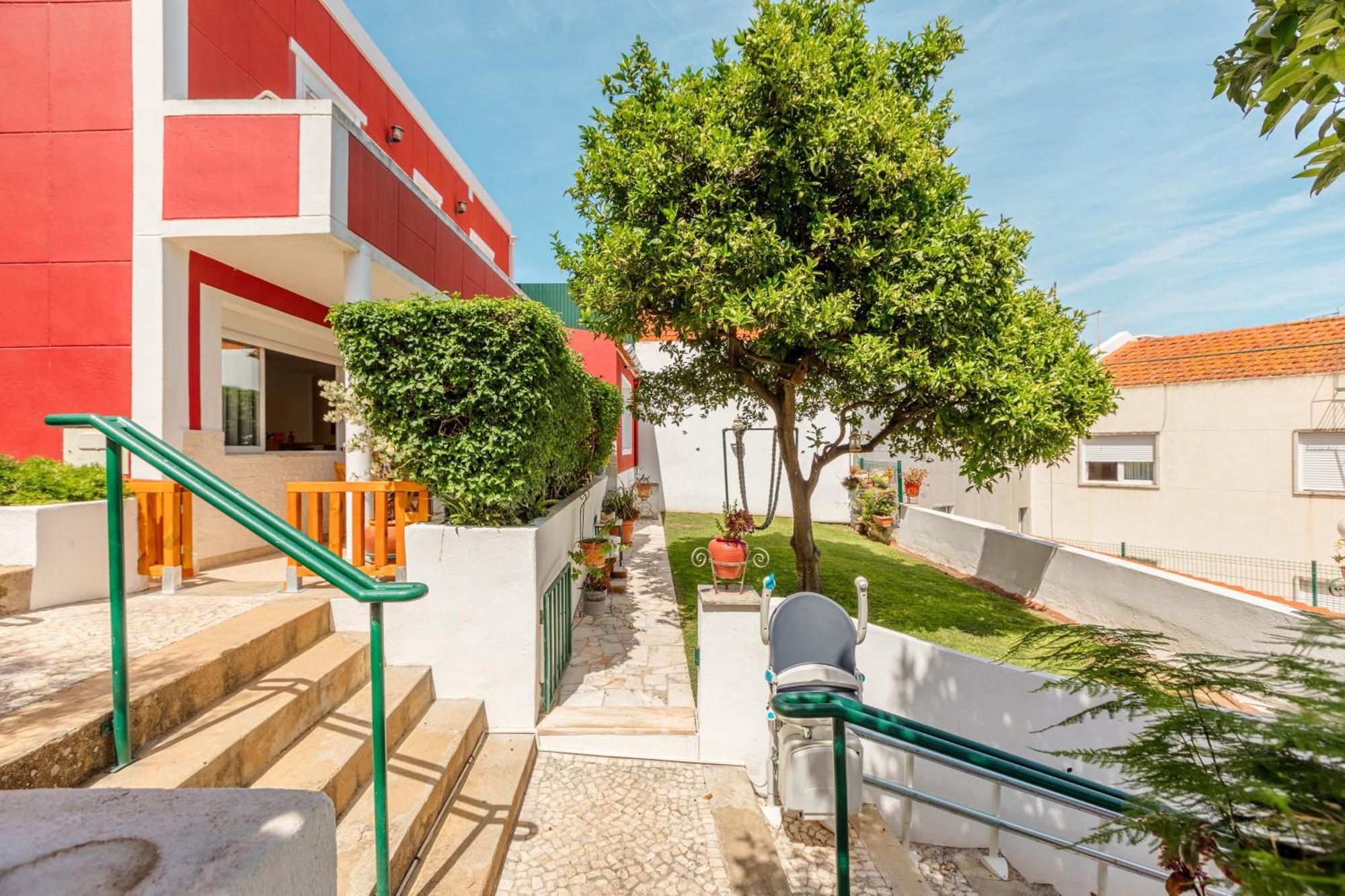 Alges Village Casa 4 By Lisbon-Coast Vacation Bagian luar foto